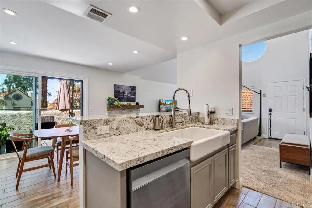 Photo #17: PTP2504410 Listing: Photo #17