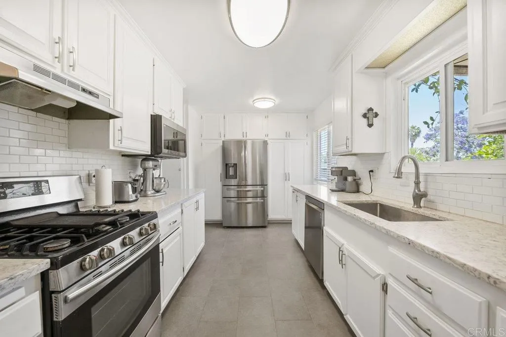 https://cdn.realtyfeed.com/cdn/127/306466086/67b37ceaef2a3b9222ae19f8e41cfbe5.webp