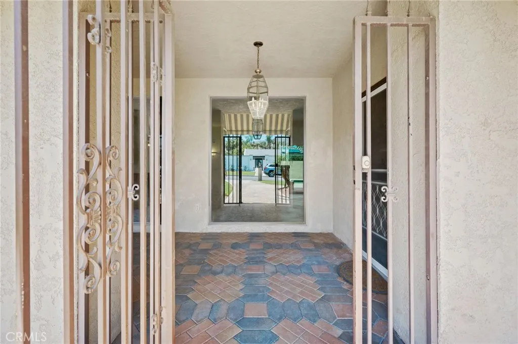75406 Montecito Drive, Indian Wells, CA 92210 - Photo 3 of 31, Indian Wells, CA