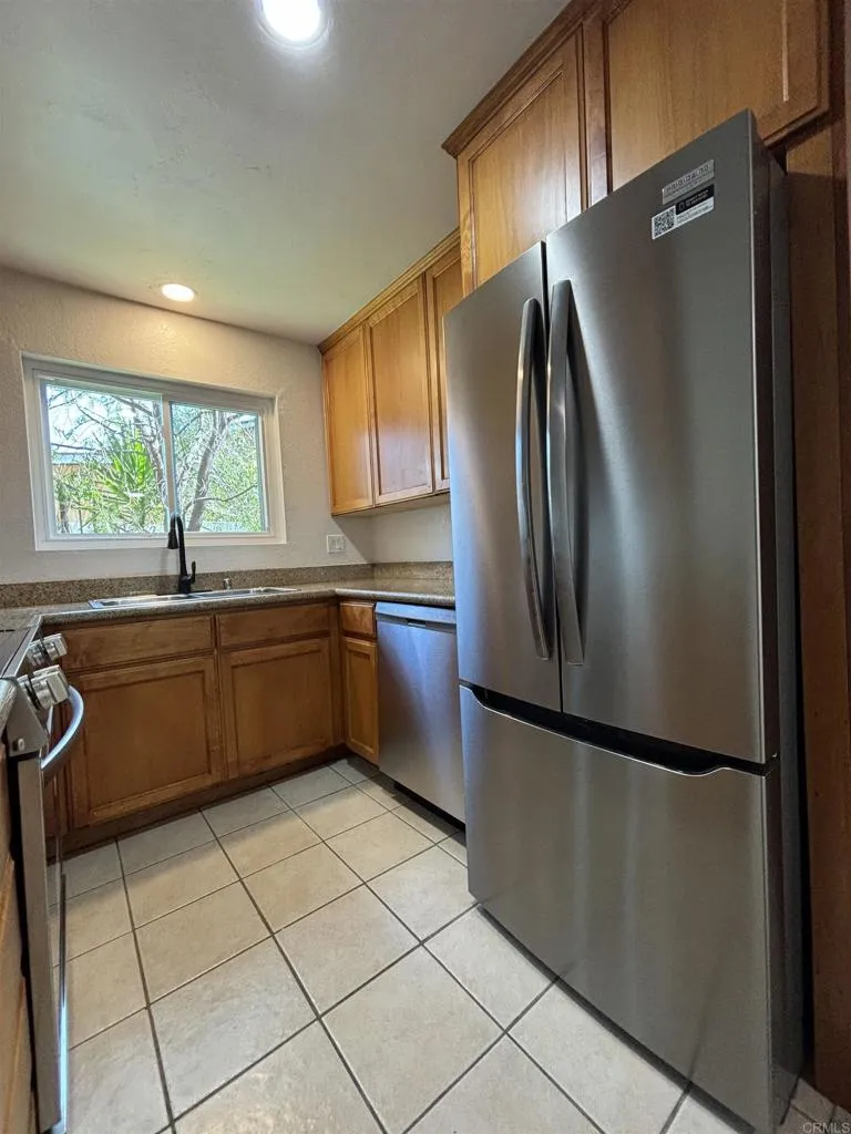 Photo #4: PTP2504420 Listing 