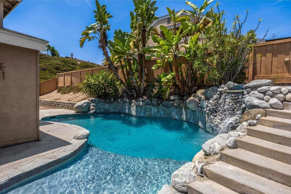https://cdn.realtyfeed.com/cdn/127/306466181/071af0b7ac635028a6a5f6e62a5832be.webp