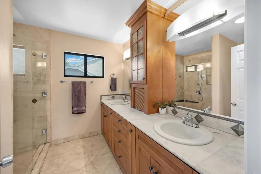 https://cdn.realtyfeed.com/cdn/127/306466181/21d3a94f592225089a83af1d6a2c4227.webp