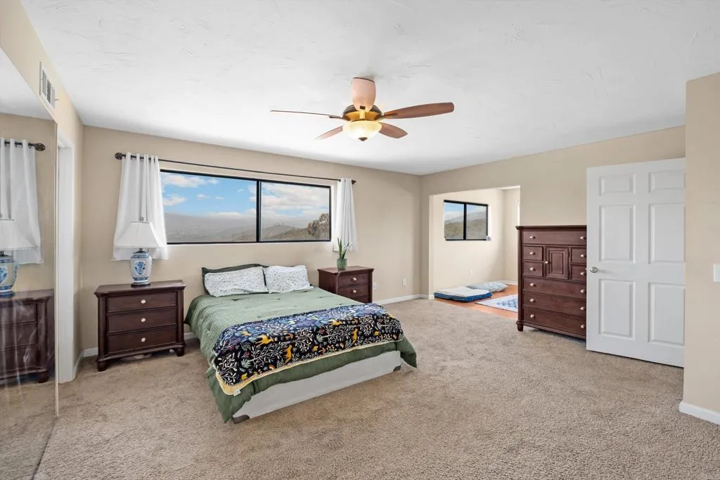 https://cdn.realtyfeed.com/cdn/127/306466181/46f9aab4cb774c045b77d18318104fc5.webp