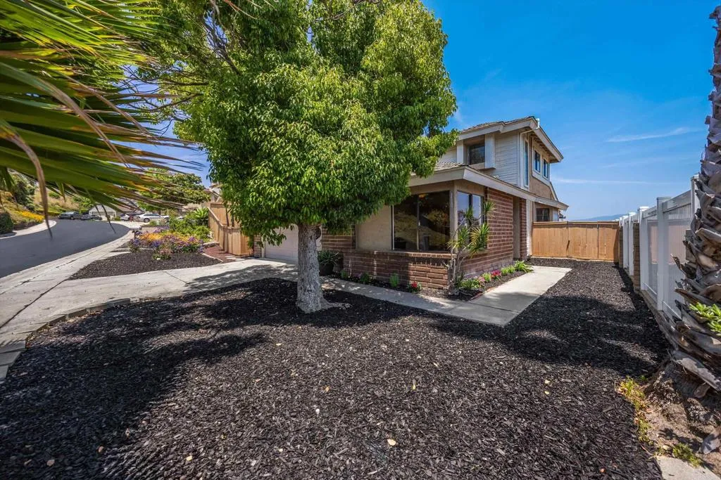 https://cdn.realtyfeed.com/cdn/127/306466181/5b25a7eb4ac252c021b4a6d97491ae1b.webp