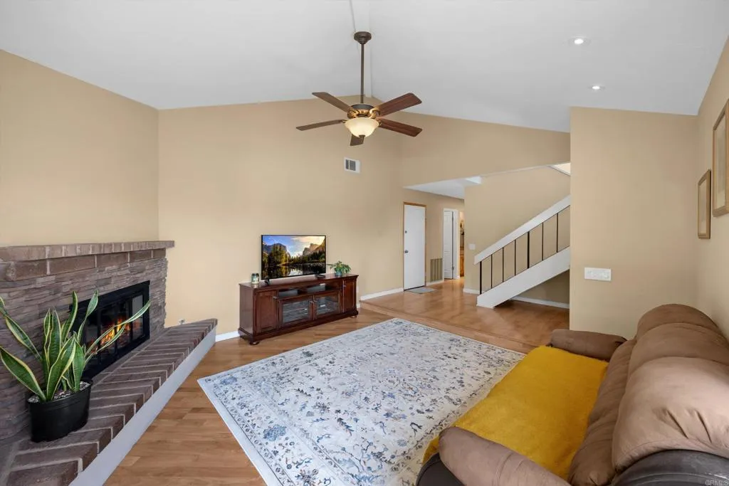 https://cdn.realtyfeed.com/cdn/127/306466181/5effdc1feec1e015c3a9abc969f12533.webp