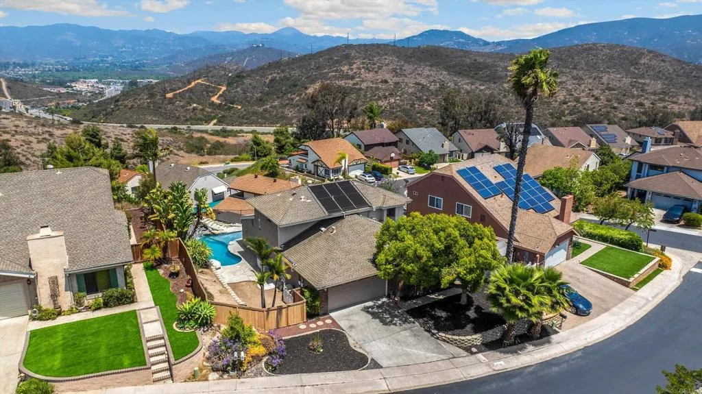 https://cdn.realtyfeed.com/cdn/127/306466181/a0afee51f2f1a64b661d923d0cff5fa2.webp