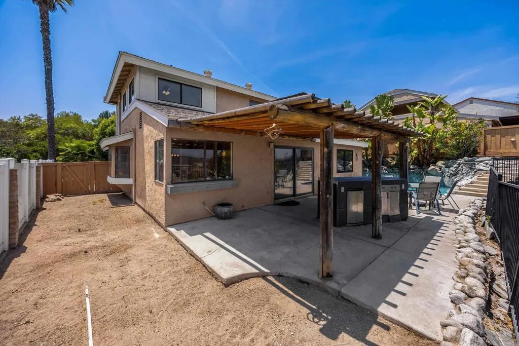 https://cdn.realtyfeed.com/cdn/127/306466181/c4bea0b72f9323ed2b7124dd7ee8f186.webp