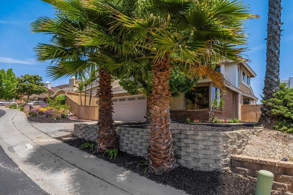 https://cdn.realtyfeed.com/cdn/127/306466181/d42f8f4f33d251b664b8aee00fb80bc7.webp
