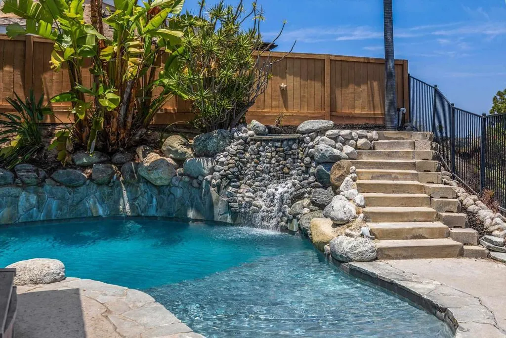 https://cdn.realtyfeed.com/cdn/127/306466181/e8e10fb24d04355dc188367babaf6bb8.webp