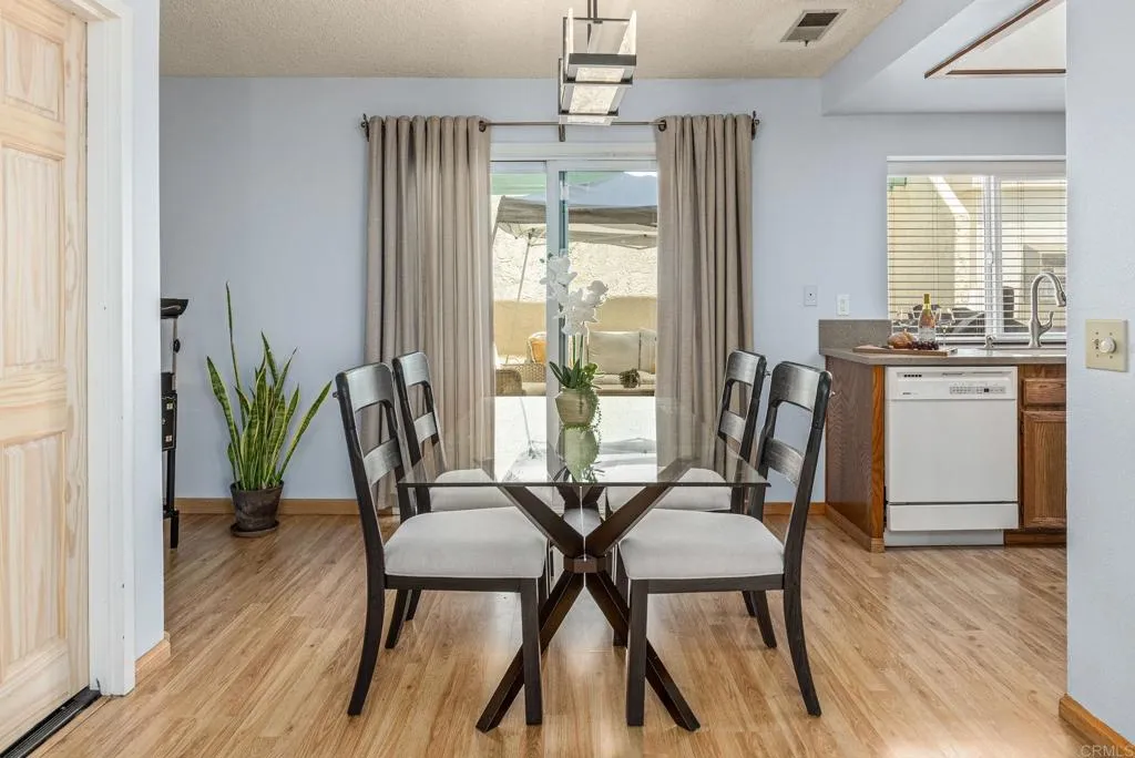 Photo #8: PTP2504421 Listing: Photo #8