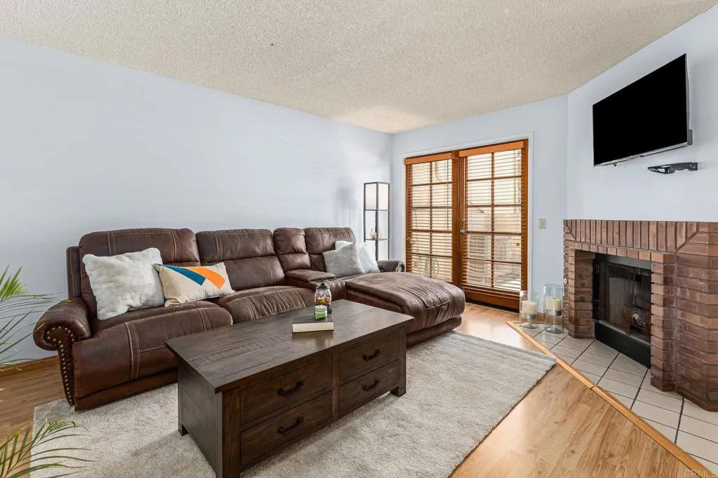 Photo #5: PTP2504421 Listing 