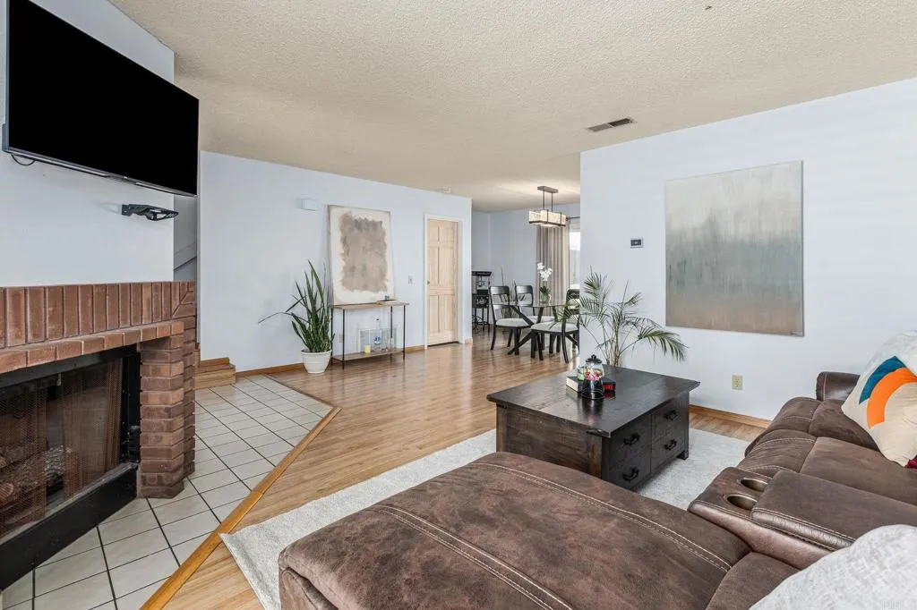 Photo #6: PTP2504421 Listing 
