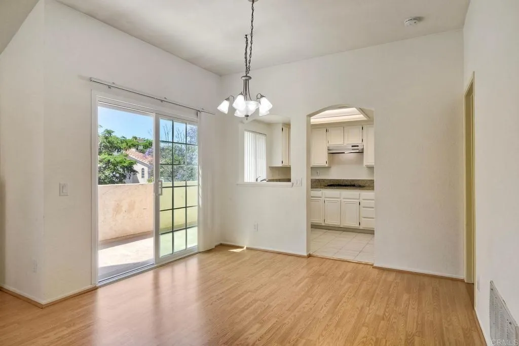https://cdn.realtyfeed.com/cdn/127/306466239/6252269c011d8d19662238a103119abe.webp