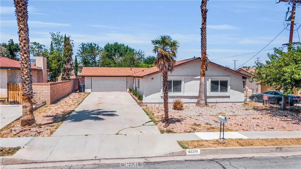 42209 45th St W West, Quartz Hill, CA 93536