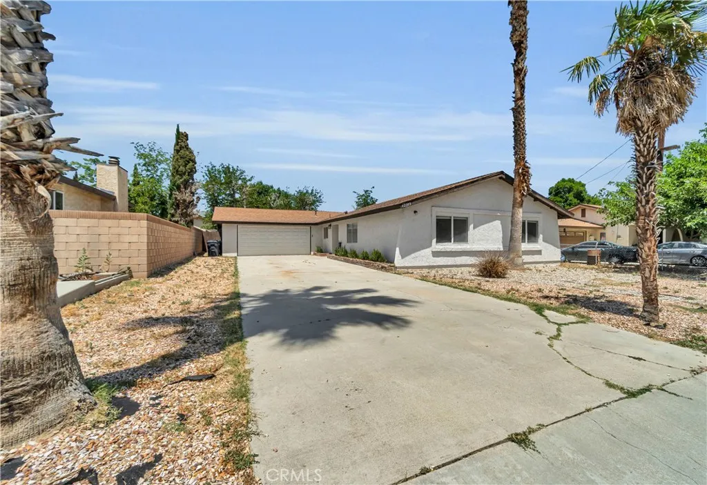 42209 45th St W West, Quartz Hill, CA 93536 - Photo 2 of 21, Quartz Hill, CA