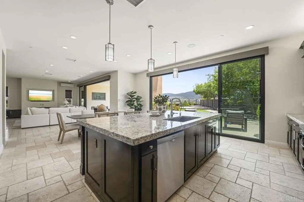 https://cdn.realtyfeed.com/cdn/127/306466450/175c59f1aab7b603f5090bb2d30b75c2.webp