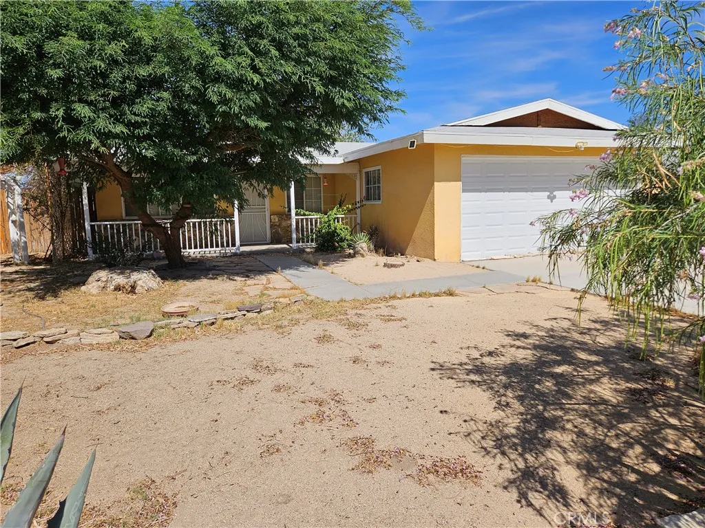 35798 Frontier, Yermo, CA 92398 - Photo 2 of 15, Yermo, CA