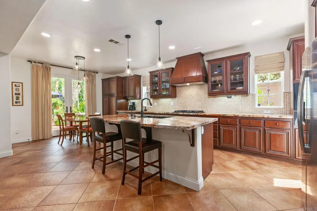 https://cdn.realtyfeed.com/cdn/127/306466537/136e29eca025c8fb70c6eefa2c802cff.webp