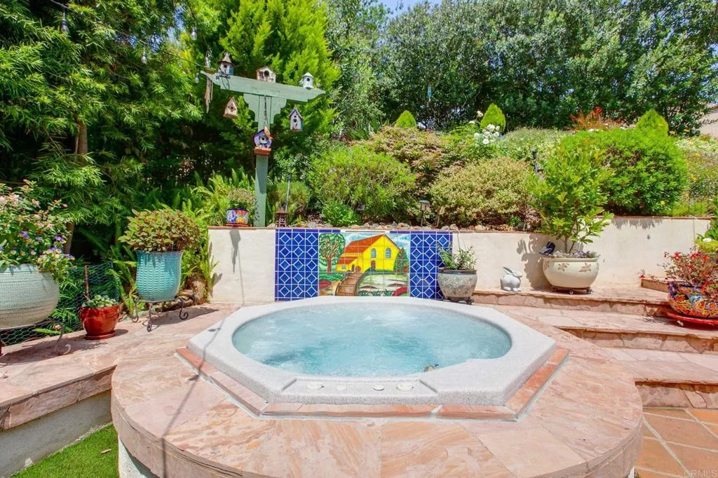 https://cdn.realtyfeed.com/cdn/127/306466537/9c8ec2277ce6502bc3e0323ffdbce299.webp