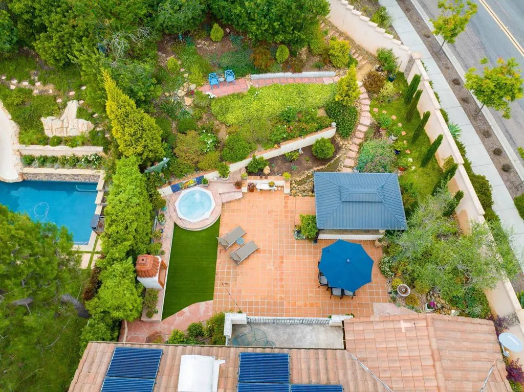 https://cdn.realtyfeed.com/cdn/127/306466537/b2d0320c6fa3b8d1b81f83b2261e14c9.webp