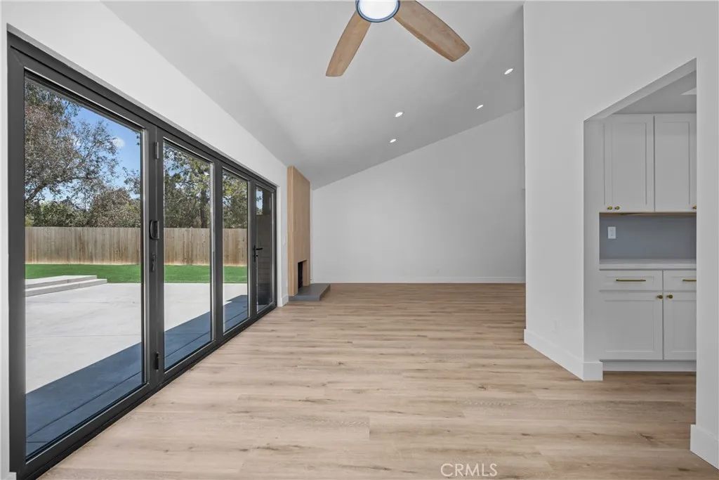https://cdn.realtyfeed.com/cdn/127/306466541/52b345ba9adc993bb69d9c01f6c2442c.webp