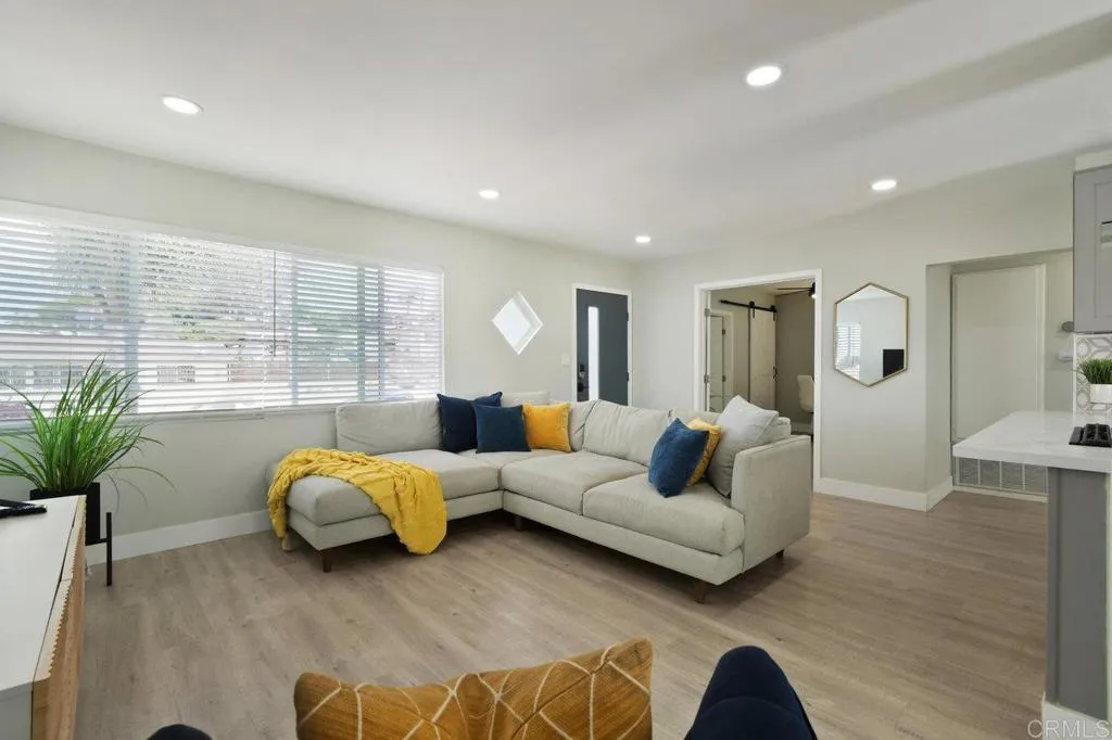 https://cdn.realtyfeed.com/cdn/127/306466547/096fbc5001340b33e5909fa75069f416.webp