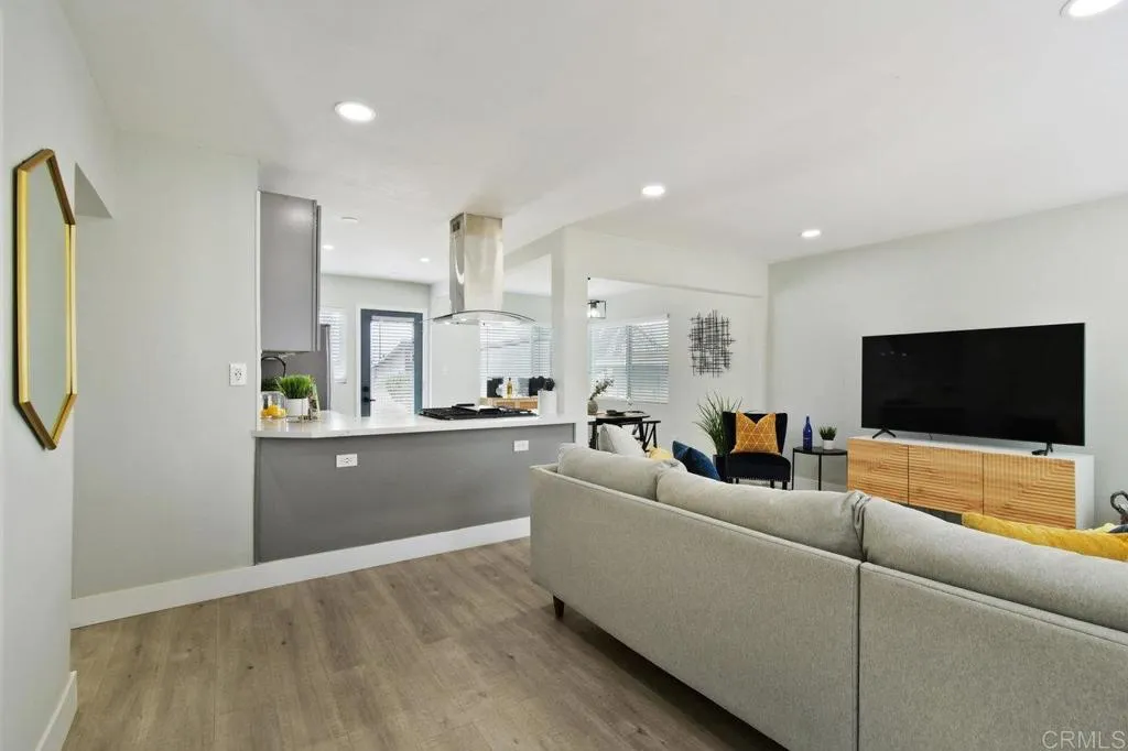 https://cdn.realtyfeed.com/cdn/127/306466547/6a06f914407283b6a0d42551ade42c61.webp