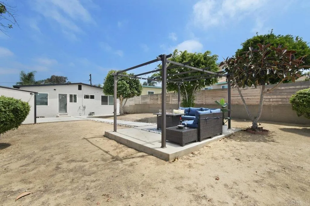 https://cdn.realtyfeed.com/cdn/127/306466547/8056bac66566110d1aaade8fc83323aa.webp
