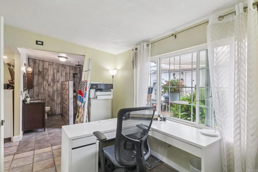 https://cdn.realtyfeed.com/cdn/127/306466554/2d949a8442c9784b0aac5fd0756daead.webp