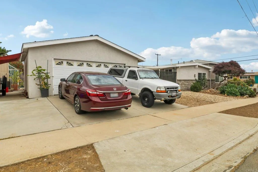 https://cdn.realtyfeed.com/cdn/127/306466554/7051cca7ba5d79d91b607ad363c990e6.webp
