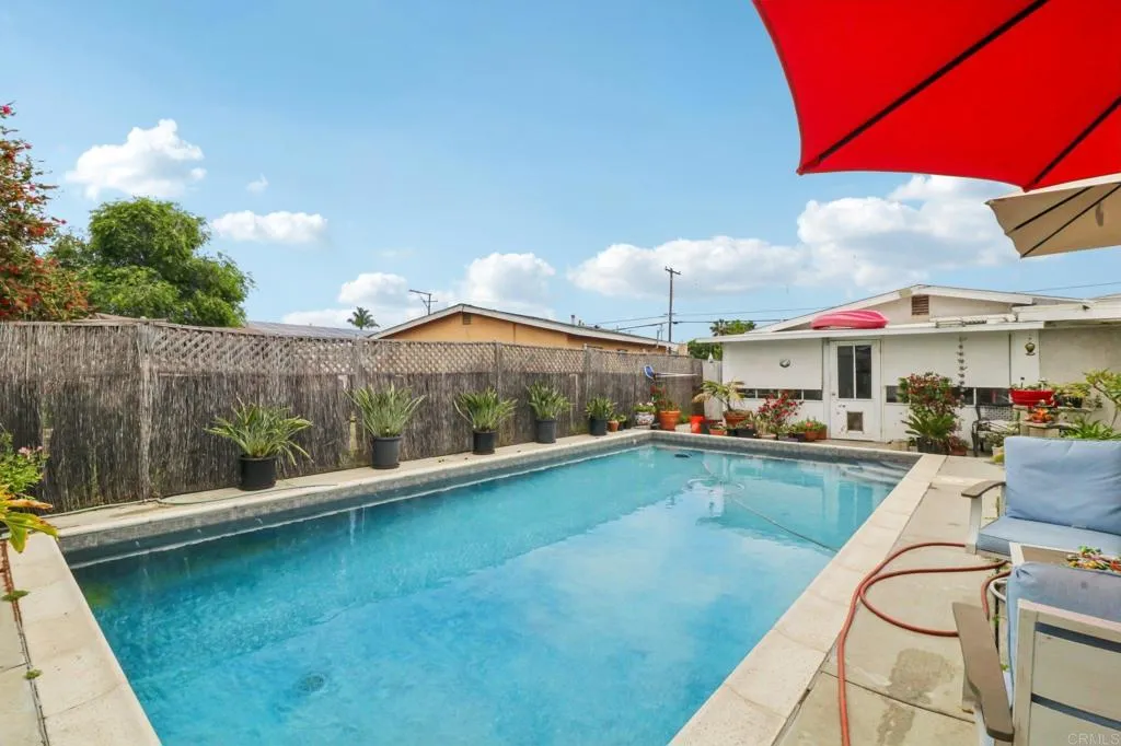 https://cdn.realtyfeed.com/cdn/127/306466554/fcaa2882b665b7fca46a0cc120387767.webp