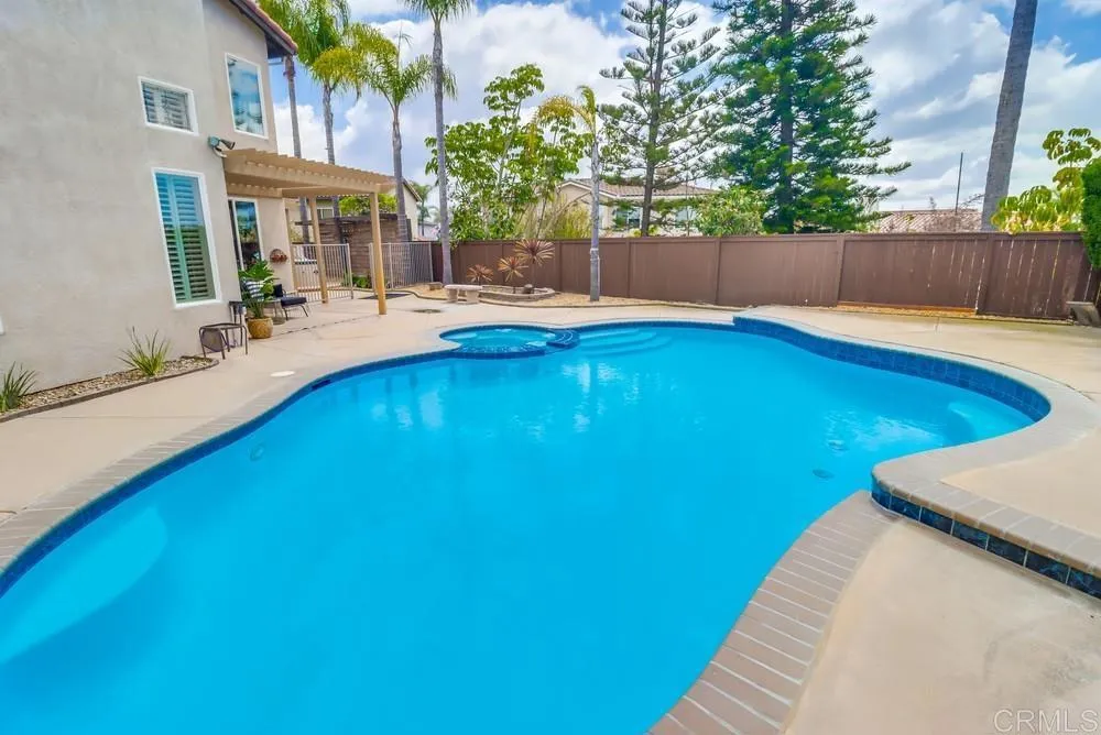 https://cdn.realtyfeed.com/cdn/127/306466626/8f9a00e77d1b8ac5210db15b4b3636d7.webp