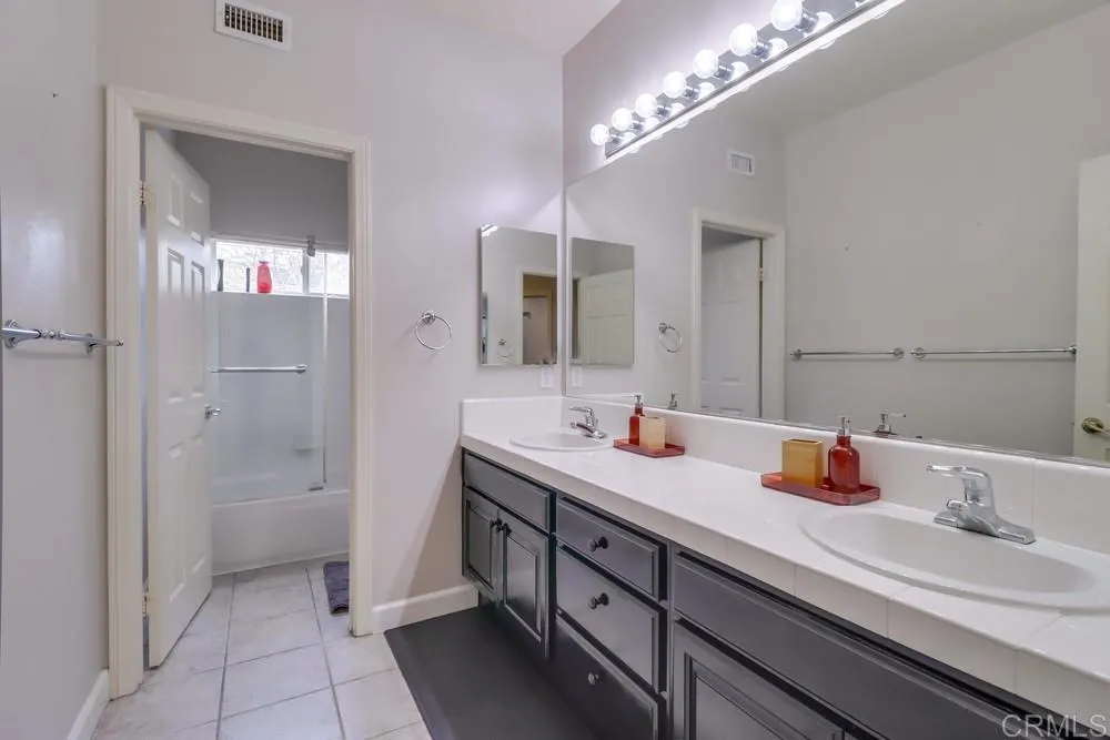 https://cdn.realtyfeed.com/cdn/127/306466626/a08d81239386963f4b6910c32b306fa0.webp