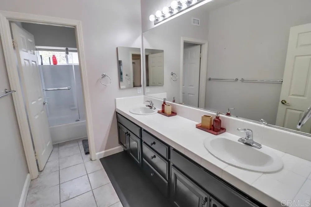 https://cdn.realtyfeed.com/cdn/127/306466626/b22ec5f50bd1c915e3f1d0bc8266a6e9.webp