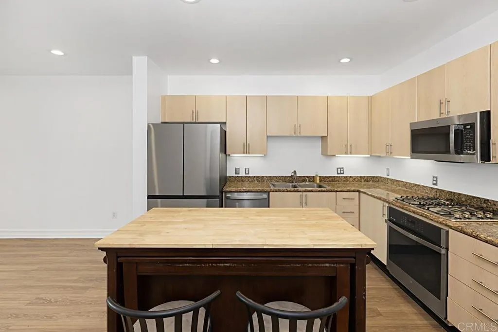 https://cdn.realtyfeed.com/cdn/127/306466663/2b4ca894c88a65b8deaeb72a18b92a9d.webp
