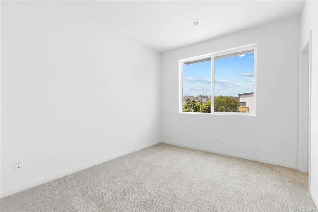 https://cdn.realtyfeed.com/cdn/127/306466667/1d5a400cec8e3dc6b9a631f4387a0ea9.webp