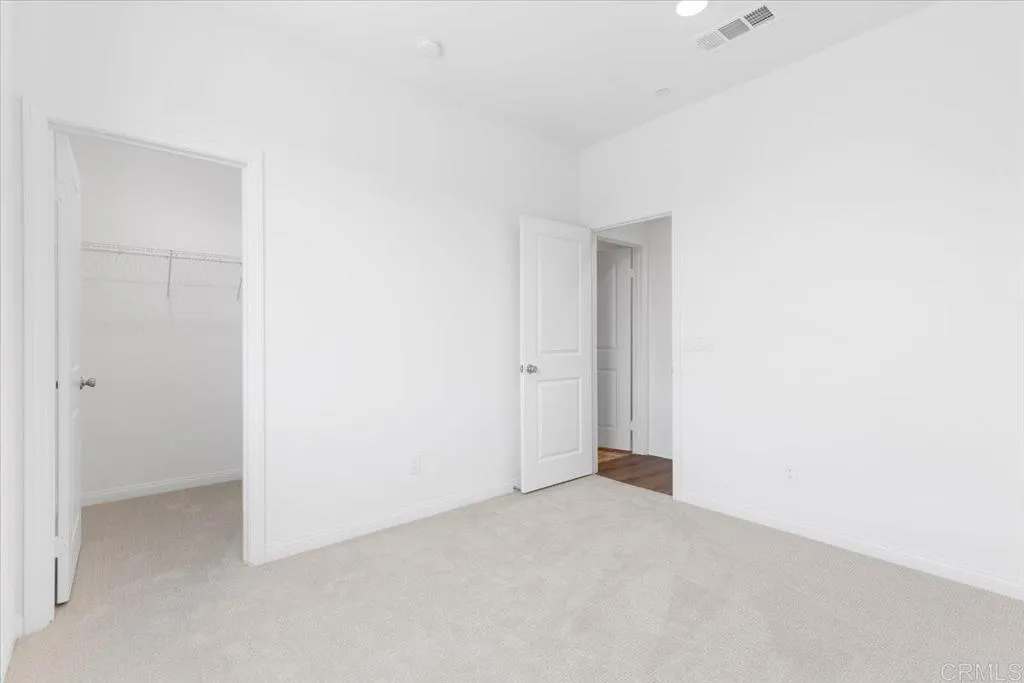 https://cdn.realtyfeed.com/cdn/127/306466667/3dd9e718972af4a8835d2347f57339db.webp