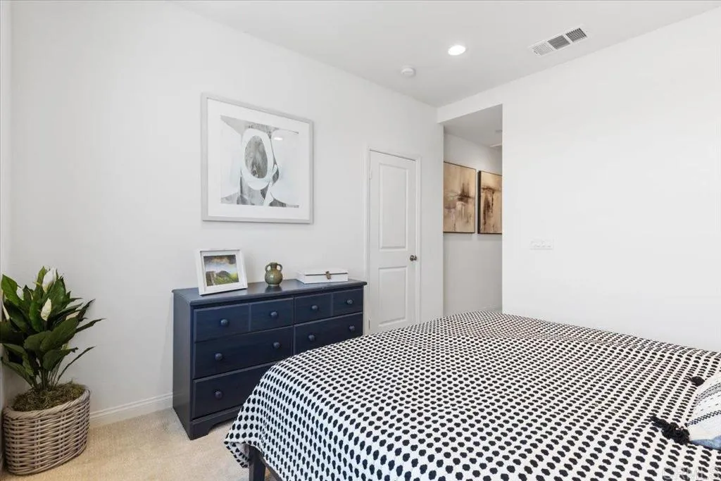 https://cdn.realtyfeed.com/cdn/127/306466667/7abd2c49b230c17a88cb1a82d8433125.webp