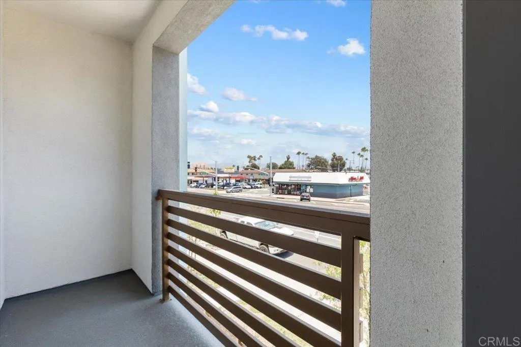 https://cdn.realtyfeed.com/cdn/127/306466667/7aceffdc4a4a244250cd4c41113e0479.webp