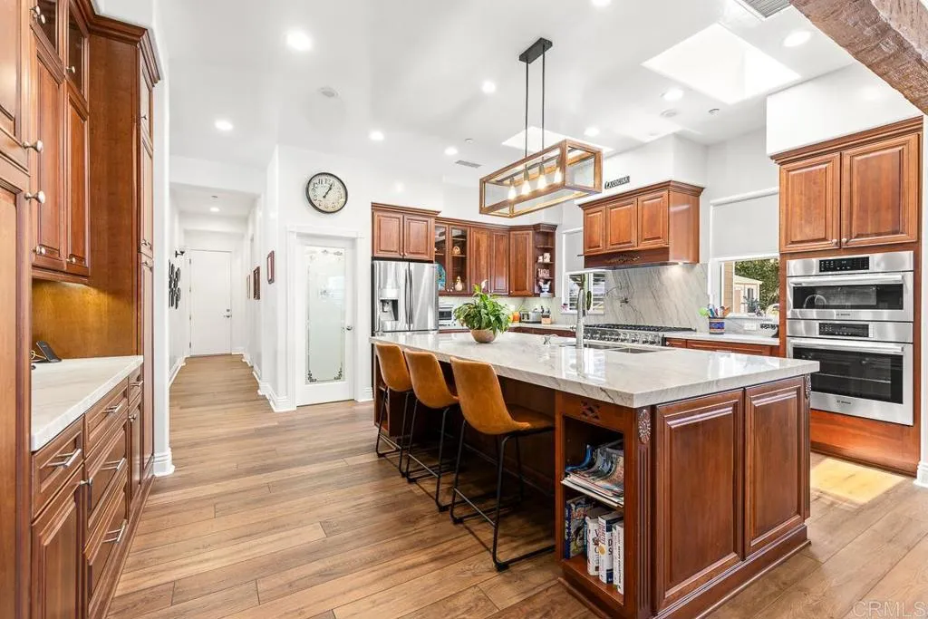 https://cdn.realtyfeed.com/cdn/127/306466881/4f9f4d0eb708094d512adcee6ad6f36a.webp