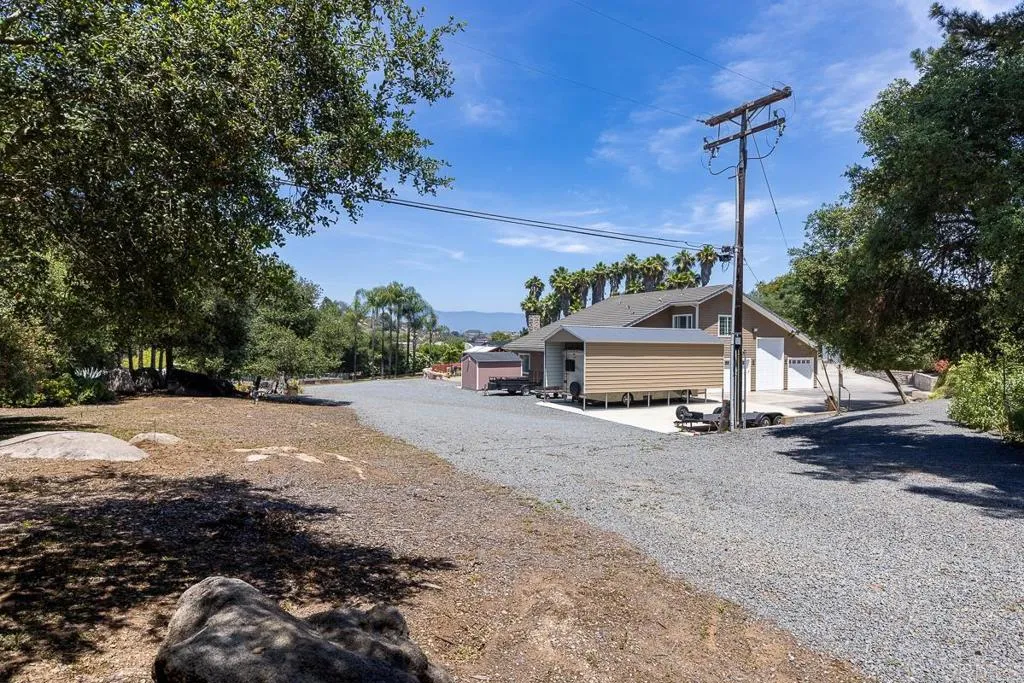 https://cdn.realtyfeed.com/cdn/127/306466881/8e8834da3e869b04878a894f45745772.webp