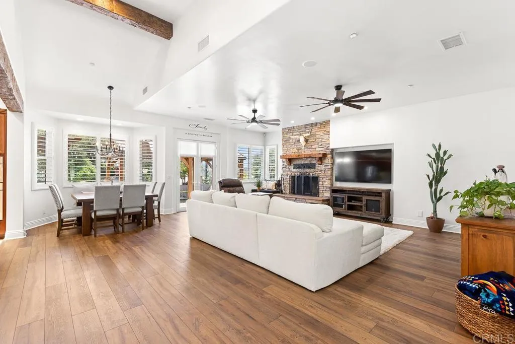 https://cdn.realtyfeed.com/cdn/127/306466881/9815eae0fc016e0fd8f866ca1a32d3a5.webp