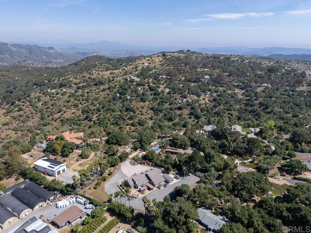 https://cdn.realtyfeed.com/cdn/127/306466881/9a737be26f7a9faa0f60a23dfe576bf8.webp