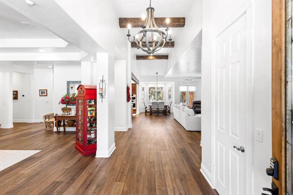 https://cdn.realtyfeed.com/cdn/127/306466881/9e959e096a0b743ad346d40c753dbfd3.webp