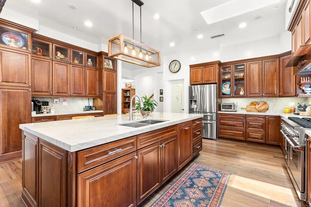 https://cdn.realtyfeed.com/cdn/127/306466881/b0545cb018d247bdec6a48afa4a5c687.webp