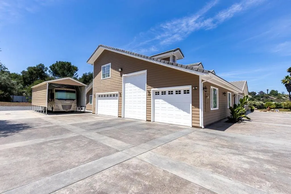https://cdn.realtyfeed.com/cdn/127/306466881/d6c8b8c4212a0873b3bf787eb39d785e.webp
