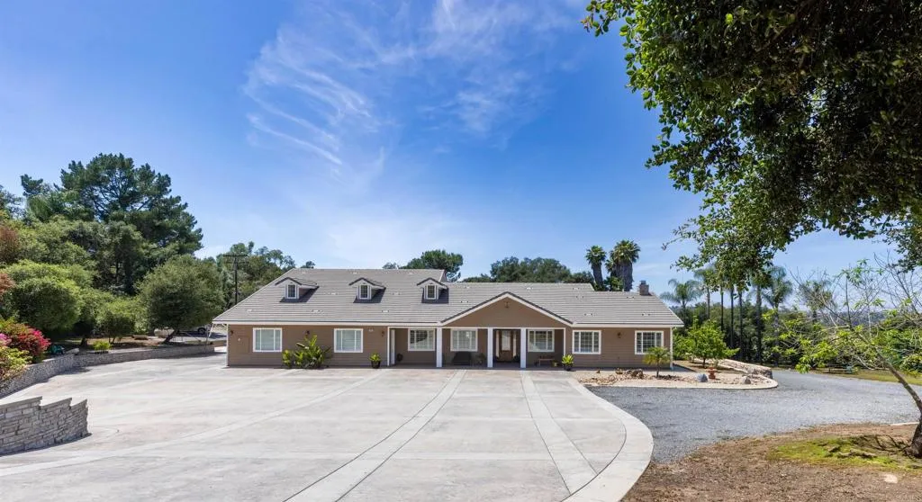 https://cdn.realtyfeed.com/cdn/127/306466881/eea20becf1ef312da0c161af5b14d160.webp