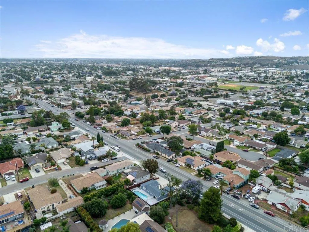 https://cdn.realtyfeed.com/cdn/127/306466910/89ee4825a1ac4ac6b48772cec4fbf95b.webp
