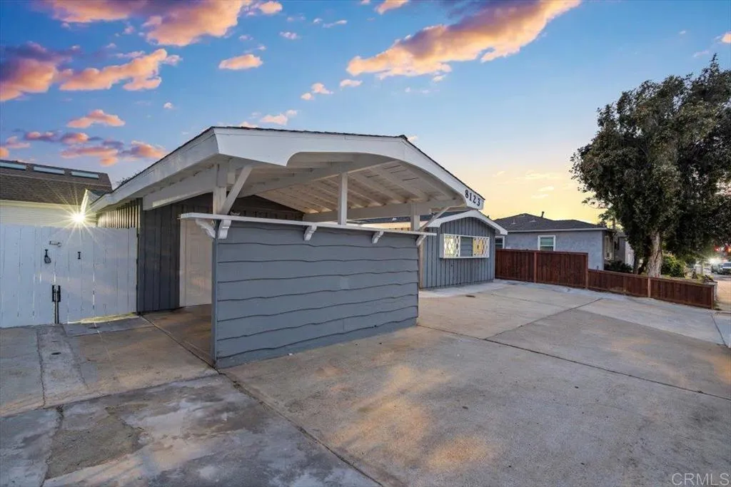 https://cdn.realtyfeed.com/cdn/127/306466910/9597cc8feefddb63acbc397fefcdf026.webp