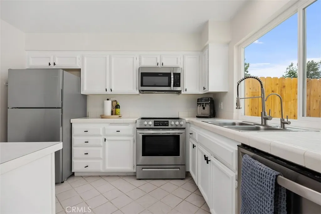 https://cdn.realtyfeed.com/cdn/127/306466944/f5031374fd06dd0ddcf37ec77649a1e6.webp